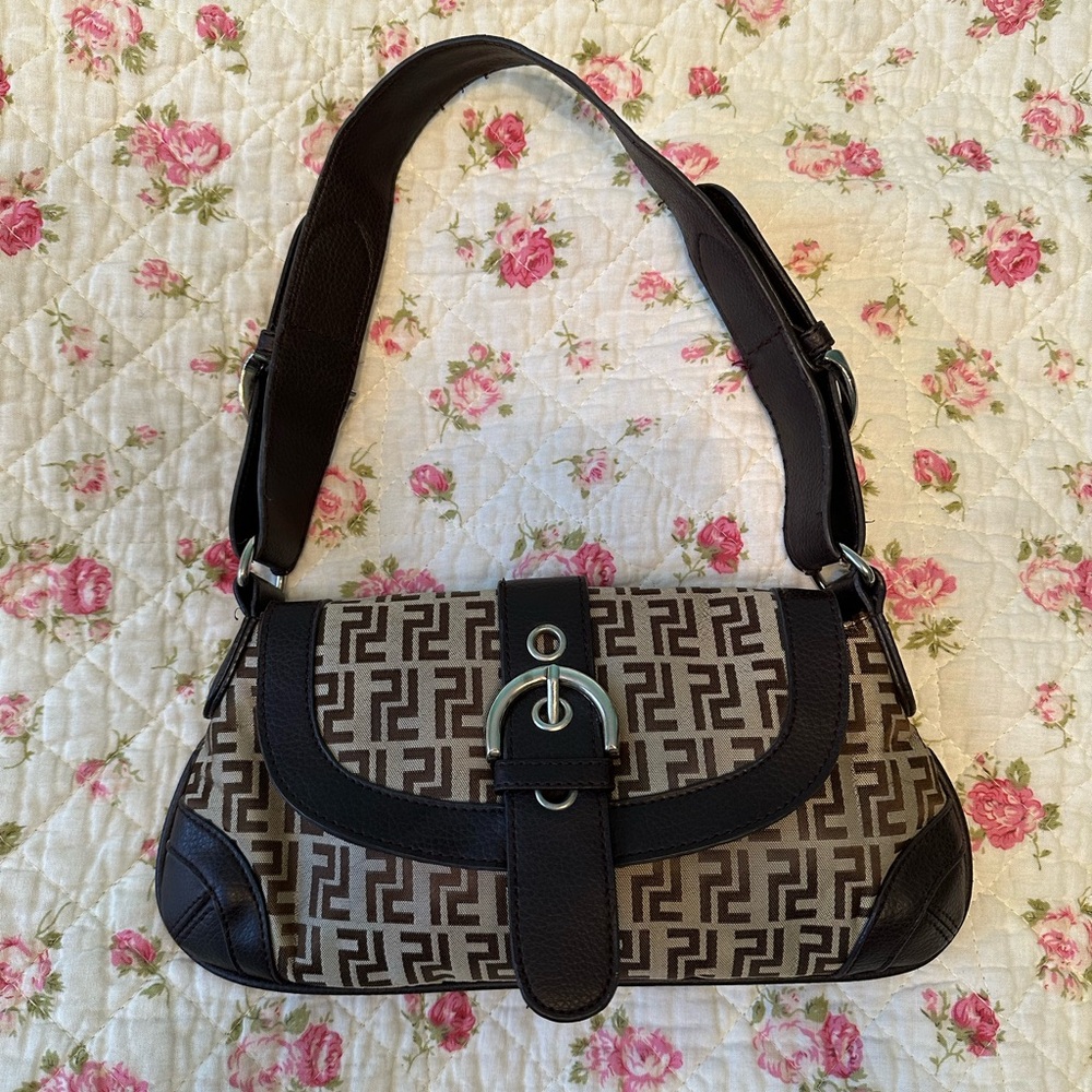 🤎 Vintage Y2K Le Chateau Monogram Canvas Shoulder Bag with Buckle Clasp